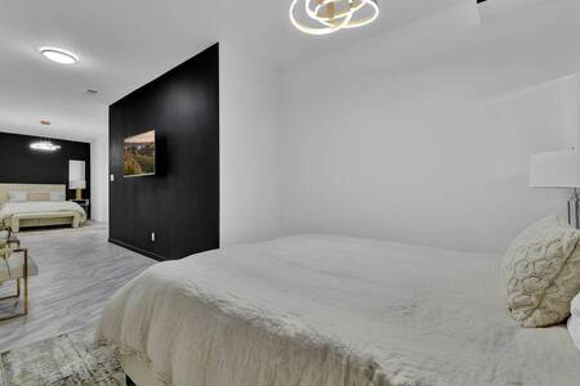 Lovely 4Bd House W Pool, Hot Tub And Free Parking Хьюстон Экстерьер фото